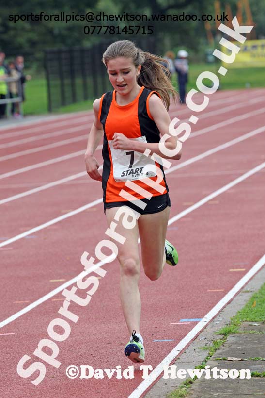 Womens 3000 metres at the Northern Inter-Counties under-17s and 15s at Witton Park, Blackburn. Photo: David T. Hewitson/Sports for All Pics